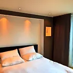The Downtown Apartman *